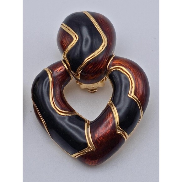 RARE Vintage Ciner Heart-Shaped Door Knocker Earrings – Red  RARE Vintage Ciner Heart-Shaped Door Knocker Earrings – Red & Black Enamel